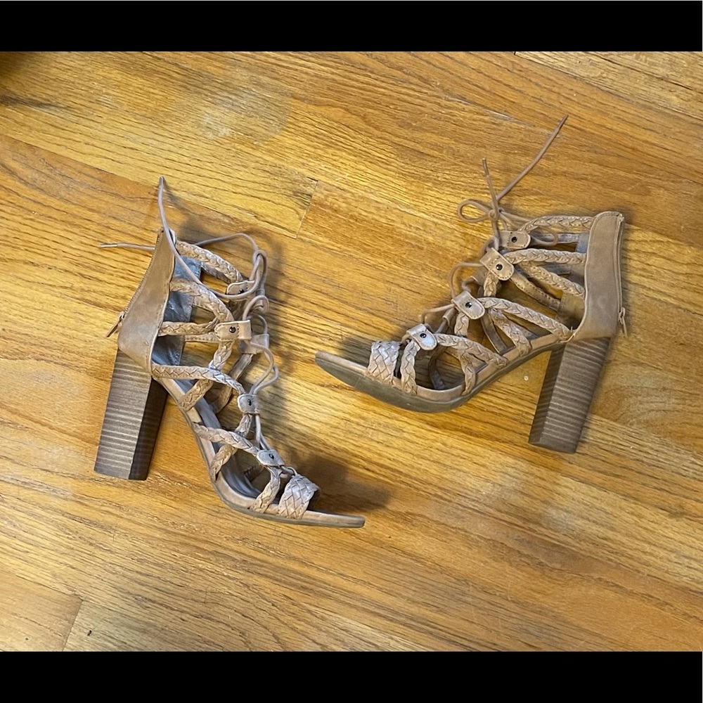 Merona lace up shoes
